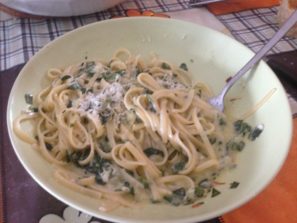 linguine stracchino e basilico (il pesto dei poveri)